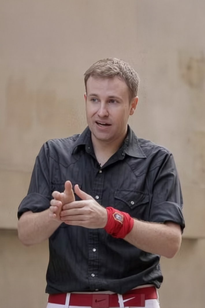 Experienced Bull Run Guide in Pamplona Spain