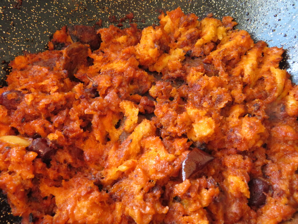 Migas de pastor, fried breadcrumb dish with garlic, a Navarra shepherd tradition