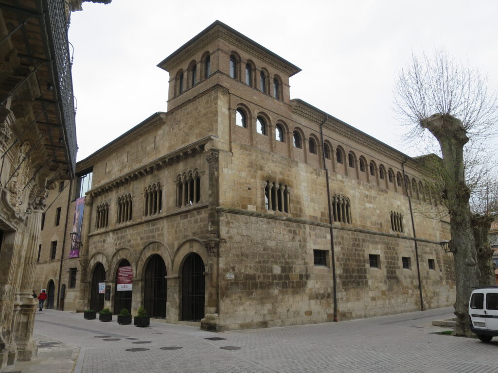 Palacio de los Reyes de Navarra, the Romanesque palace housing the Gustavo de Maeztu museum in Estella